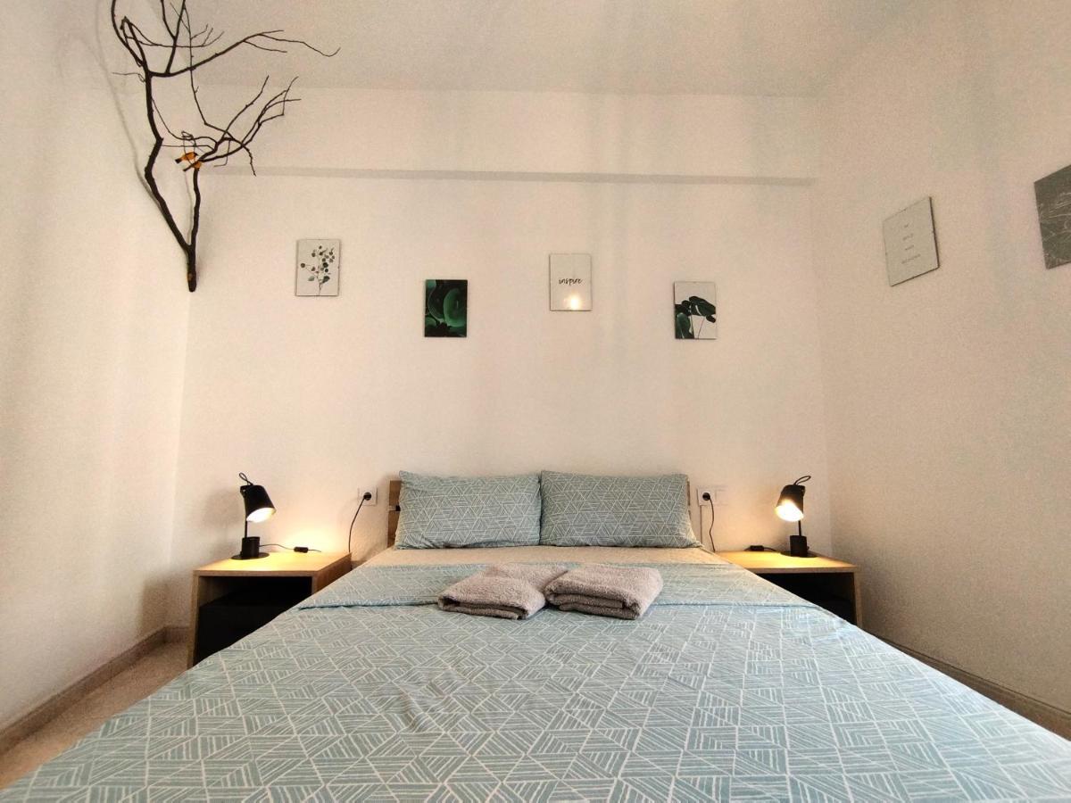 Guesthouse Shared With Host Alicante Exteriör bild