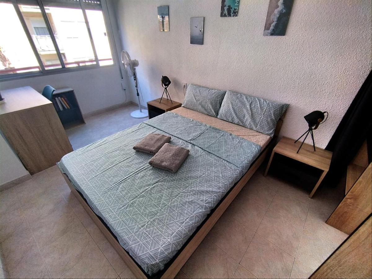 Guesthouse Shared With Host Alicante Exteriör bild